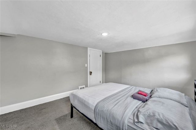 5570 Dalewood Avenue, Maple Heights, OH 44137