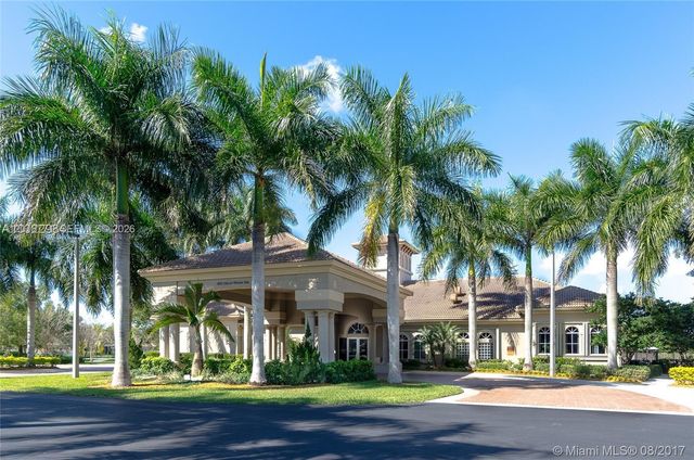 4404 E Whitewater Ave, Weston, FL 33332