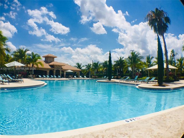 4404 E Whitewater Ave, Weston, FL 33332