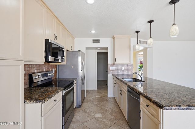 3950 W ASTER Drive, Phoenix, AZ 85029