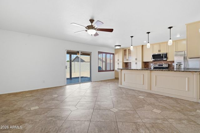 3950 W ASTER Drive, Phoenix, AZ 85029