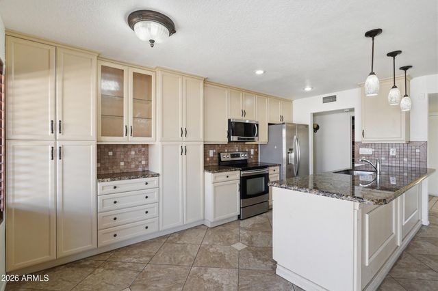 3950 W ASTER Drive, Phoenix, AZ 85029