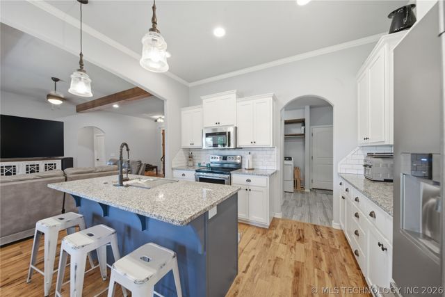 13502 S Oak Court, Glenpool, OK 74033
