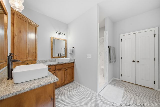 13502 S Oak Court, Glenpool, OK 74033