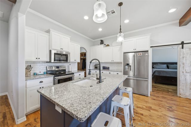 13502 S Oak Court, Glenpool, OK 74033