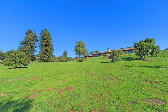 363 Tumble Creek, Fallbrook, CA 92028