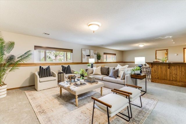 2308 N Brandon Cir, Wichita, KS 67226