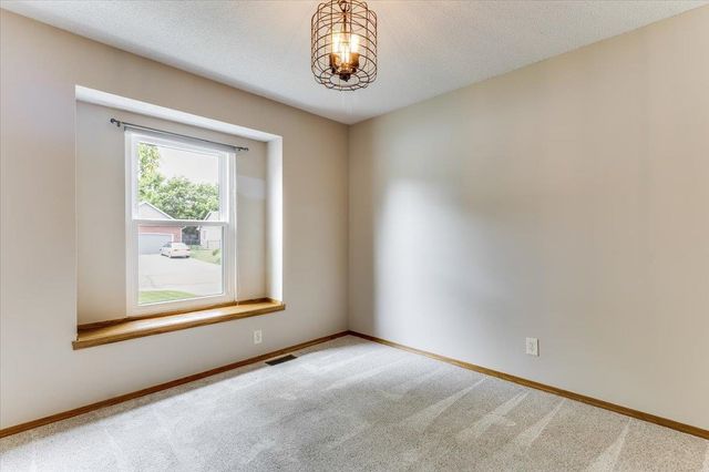 2308 N Brandon Cir, Wichita, KS 67226