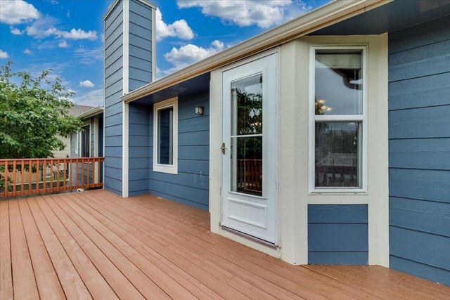 2308 N Brandon Cir, Wichita, KS 67226