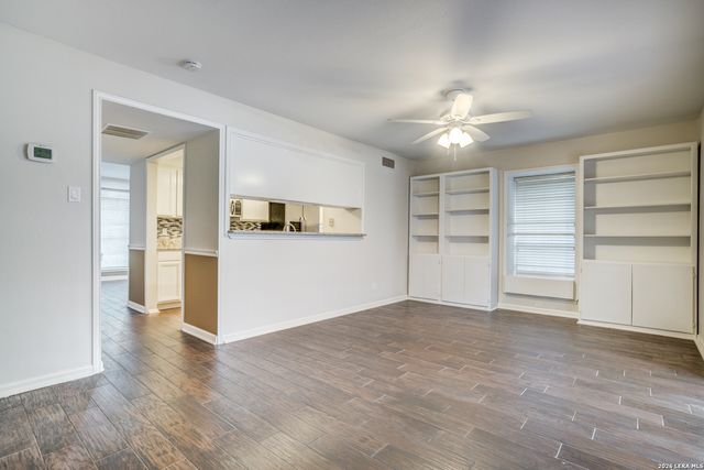 122 E Terra Alta Dr Apt 21, San Antonio, TX 78209