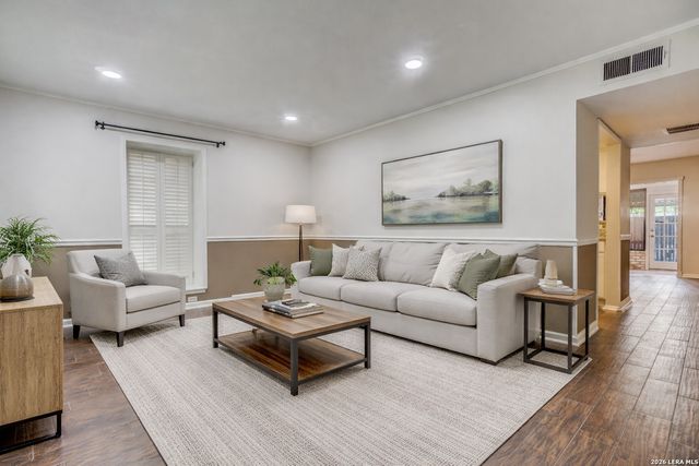 122 E Terra Alta Dr Apt 21, San Antonio, TX 78209