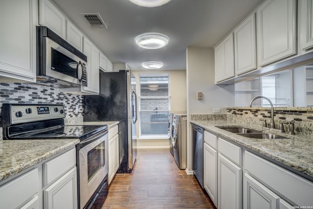 122 E Terra Alta Dr Apt 21, San Antonio, TX 78209