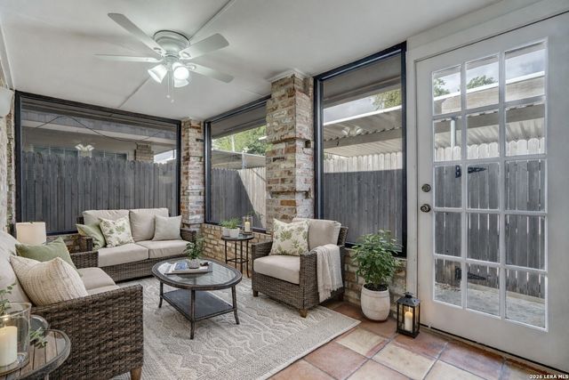 122 E Terra Alta Dr Apt 21, San Antonio, TX 78209