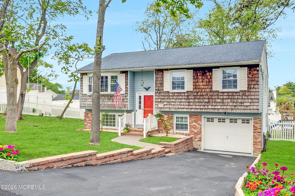 560 Smith Drive, Point Pleasant, NJ 08742