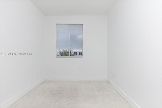 2610 NE 213th St 103, Miami, FL 33180