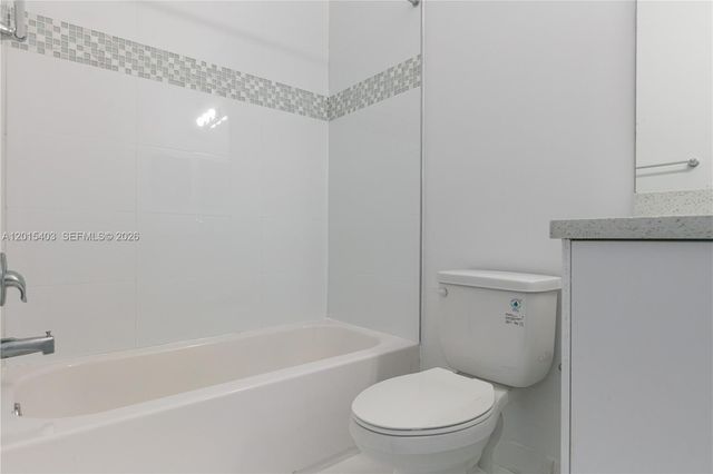 2610 NE 213th St 103, Miami, FL 33180