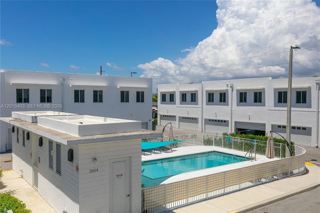 2610 NE 213th St 103, Miami, FL 33180