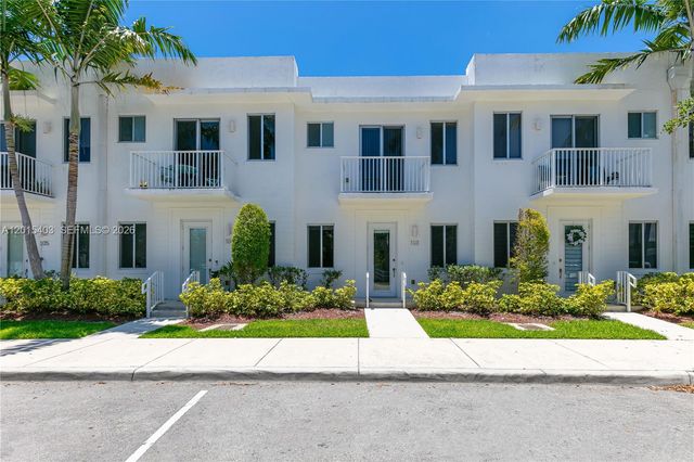2610 NE 213th St 103, Miami, FL 33180
