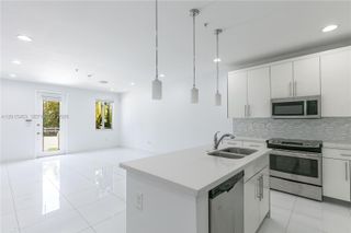 2610 NE 213th St 103, Miami, FL 33180