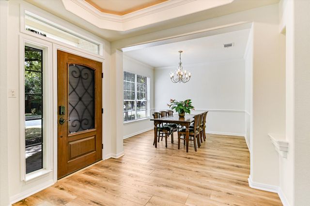 8925 Joachim LN, Austin, TX 78717