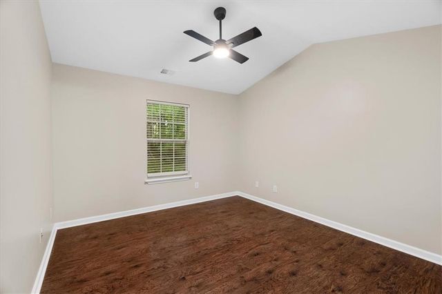 137 Avalon Drive, Calhoun, GA 30701