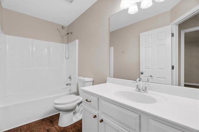 137 Avalon Drive, Calhoun, GA 30701
