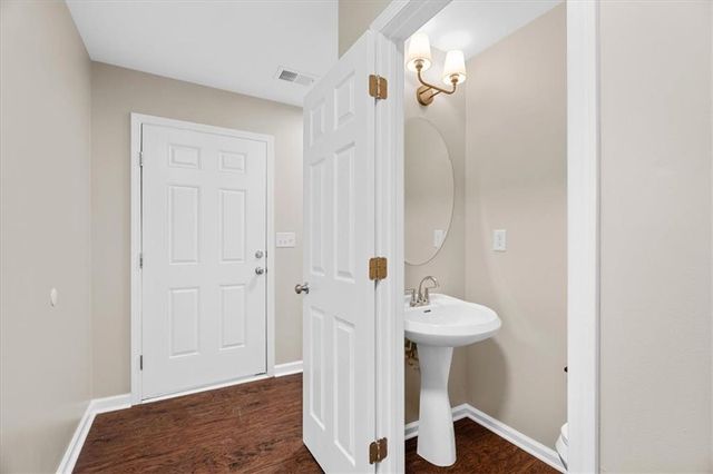 137 Avalon Drive, Calhoun, GA 30701