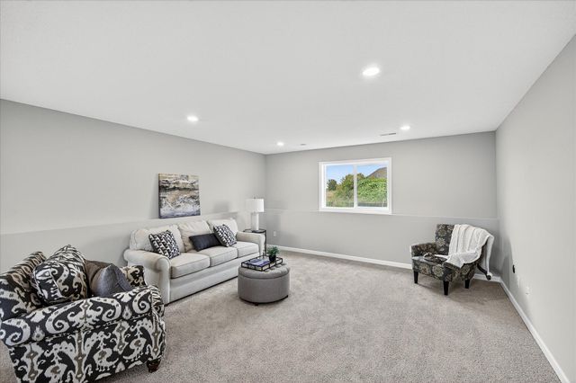 913 Brandenburg Lane, Waverly, MN 55390