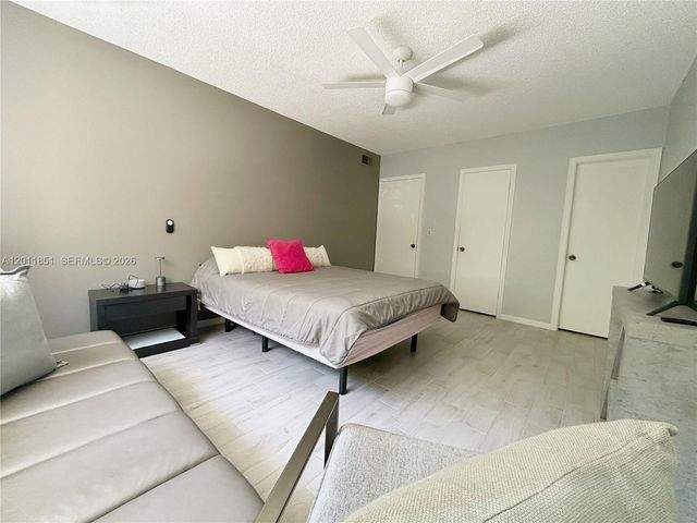 5840 NE 22nd Way 728, Fort Lauderdale, FL 33308