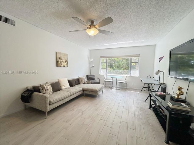 5840 NE 22nd Way 728, Fort Lauderdale, FL 33308