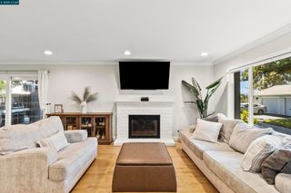 104 Fountainhead Ct, Martinez, CA 94553