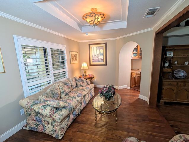 8448 N Bond Street, Fresno, CA 93720