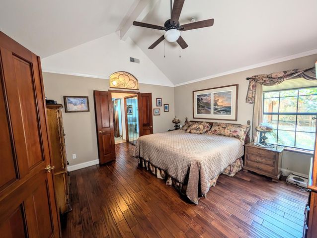 8448 N Bond Street, Fresno, CA 93720