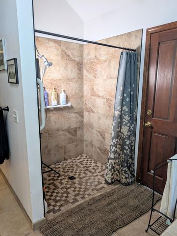 8448 N Bond Street, Fresno, CA 93720