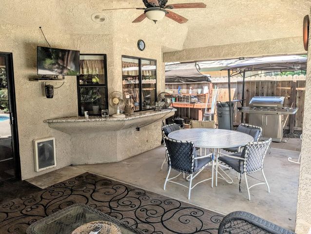 8448 N Bond Street, Fresno, CA 93720