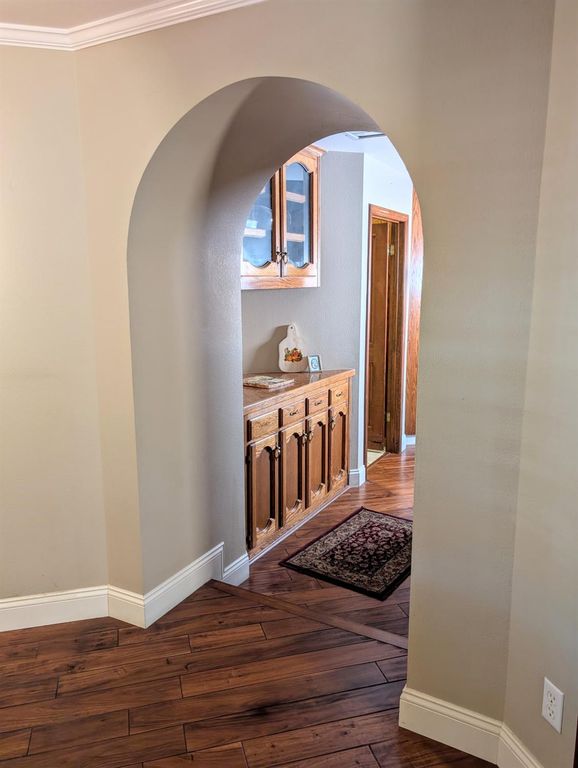 Image 12 of property listing at 8448 N Bond Street, Fresno, CA 93720