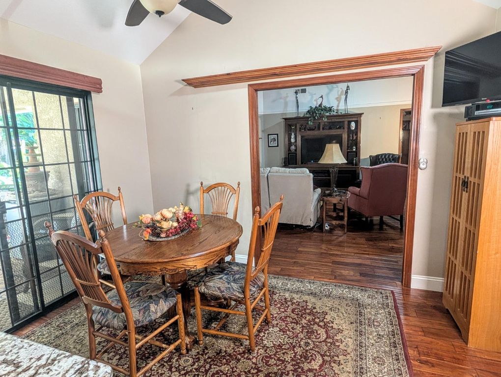 Image 20 of property listing at 8448 N Bond Street, Fresno, CA 93720