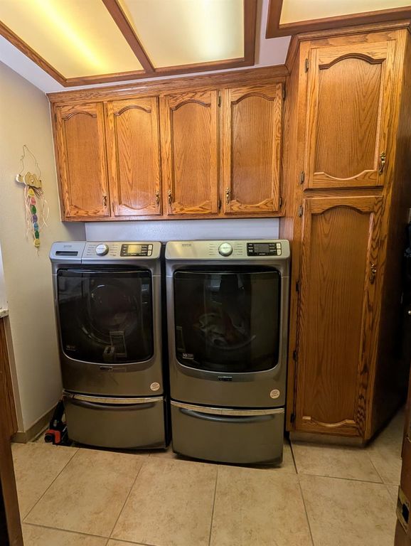 Image 31 of property listing at 8448 N Bond Street, Fresno, CA 93720