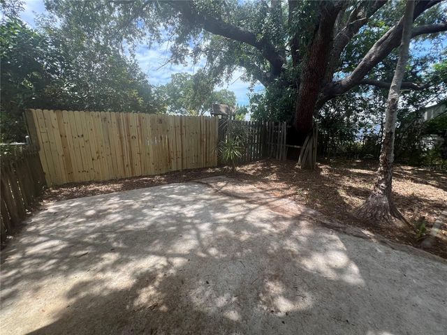 8250 LOMBRA AVENUE, North Port, FL 34287