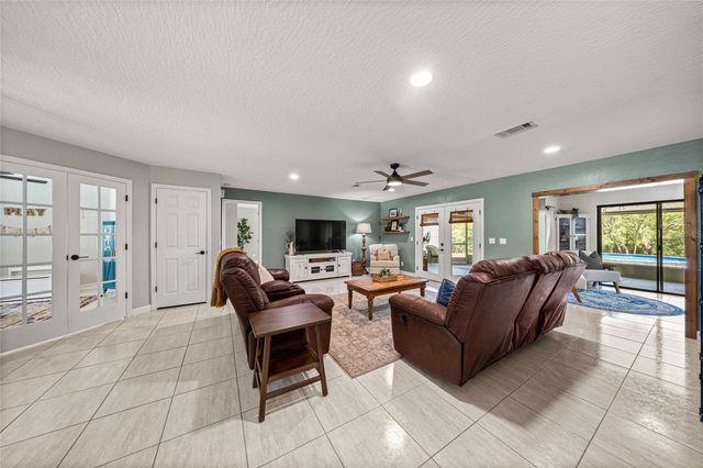 2301 E MARY LUE STREET, Inverness, FL 34453
