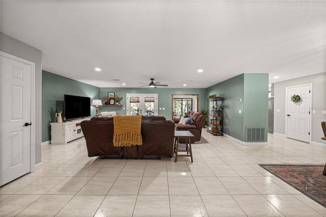 2301 E MARY LUE STREET, Inverness, FL 34453