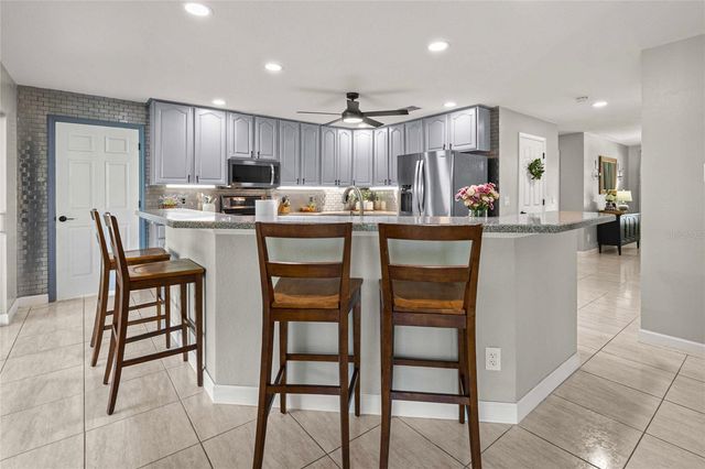 2301 E MARY LUE STREET, Inverness, FL 34453