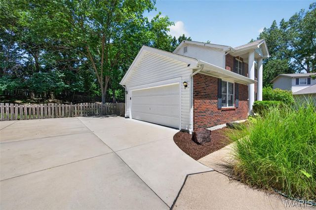 17 Congressional Way Court, O'fallon, MO 63368