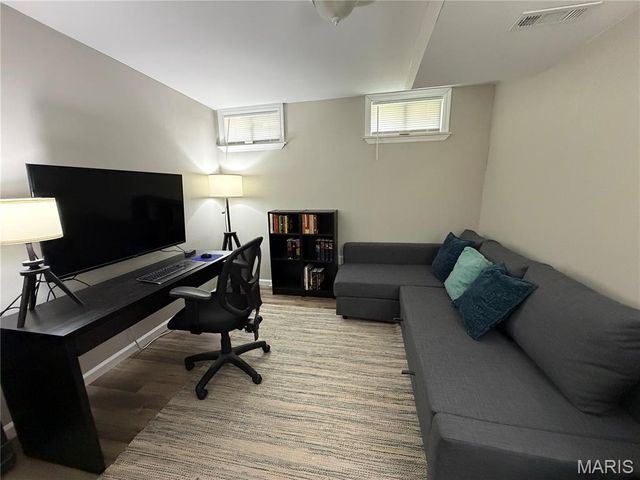 17 Congressional Way Court, O'fallon, MO 63368