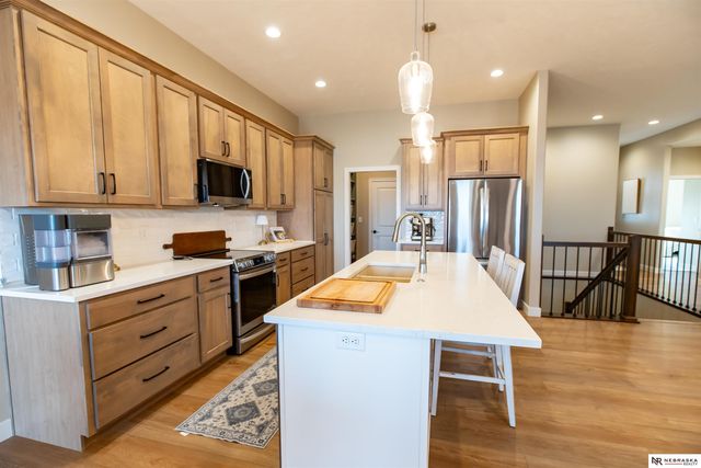 10614 Majestic Lane, Lincoln, NE 68527