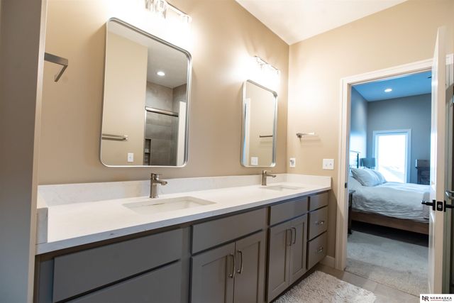 10614 Majestic Lane, Lincoln, NE 68527