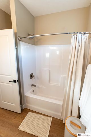 10614 Majestic Lane, Lincoln, NE 68527