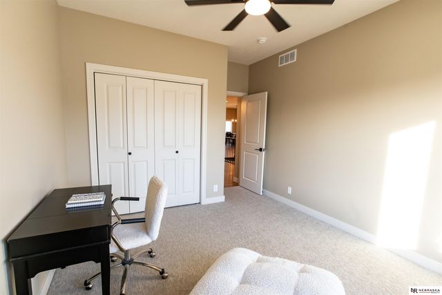 10614 Majestic Lane, Lincoln, NE 68527