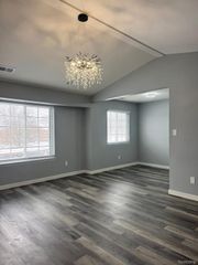 31844 Kelly Road 4, Roseville, MI 48066