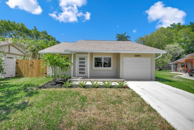 23392 E Country Club Dr Drive E, Watergate, Boca Raton, FL 33428